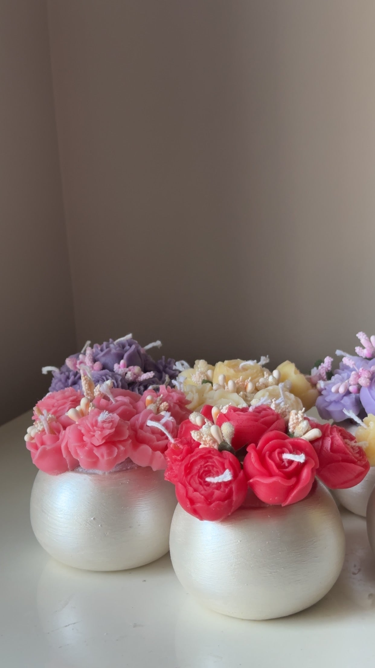 Floral Pot Candle qandeelofficial